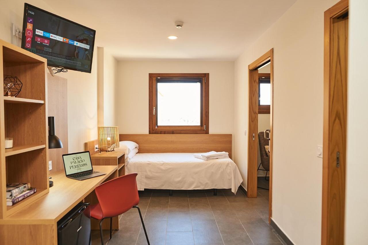 Hotel Casa Palacio Pereros Caces Екстериор снимка