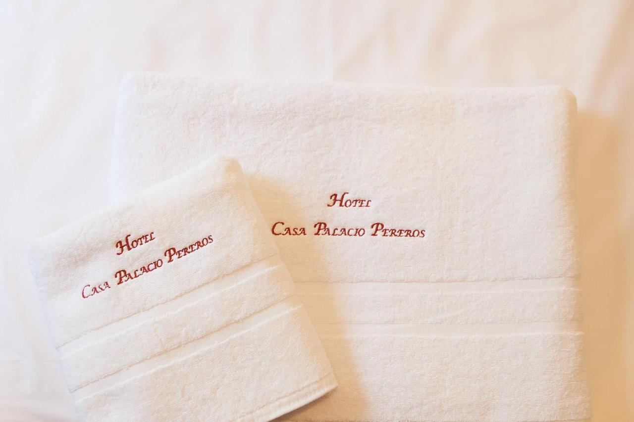 Hotel Casa Palacio Pereros Caces Екстериор снимка